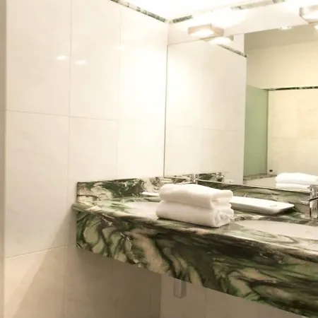 Centre And Gæstehus