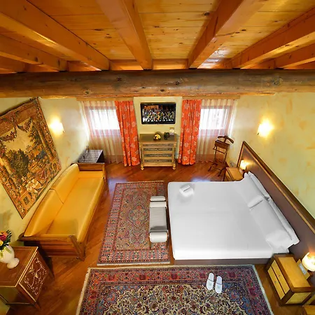 Centre And 4* Verona