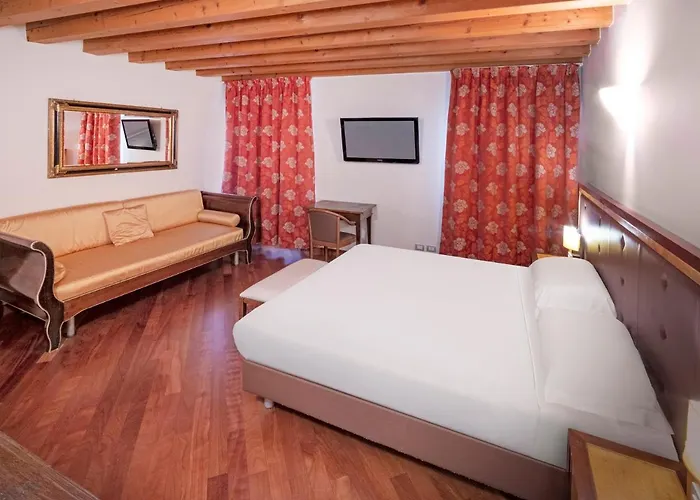 بيت ضيافة Centre And 4*