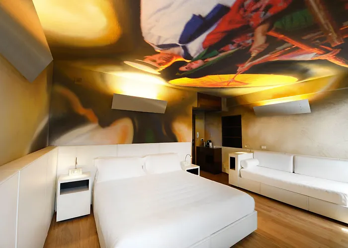 Centre And فيرونا