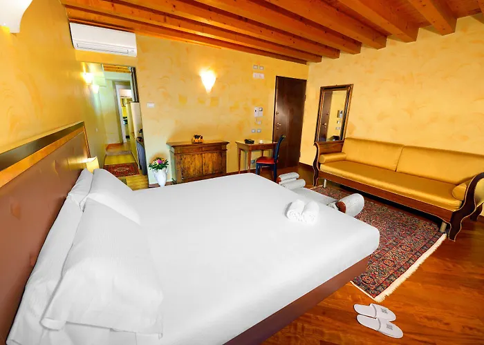 Centre And فيرونا