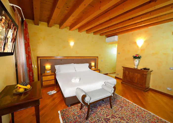 بيت ضيافة Centre And فيرونا