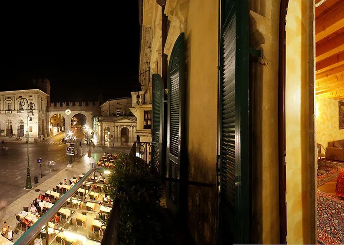 Centre And بيت ضيافة 4*