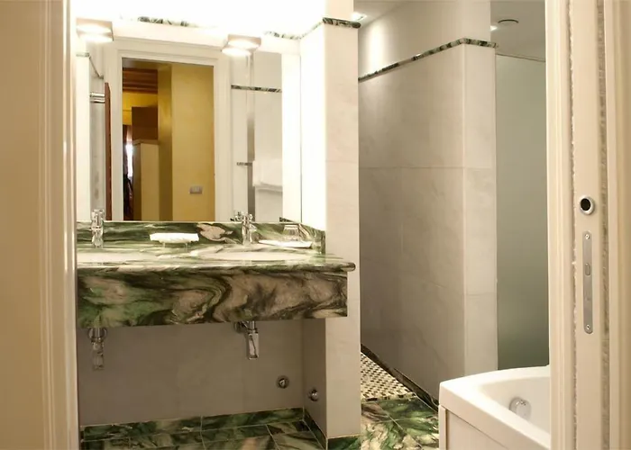 بيت ضيافة Centre And 4*