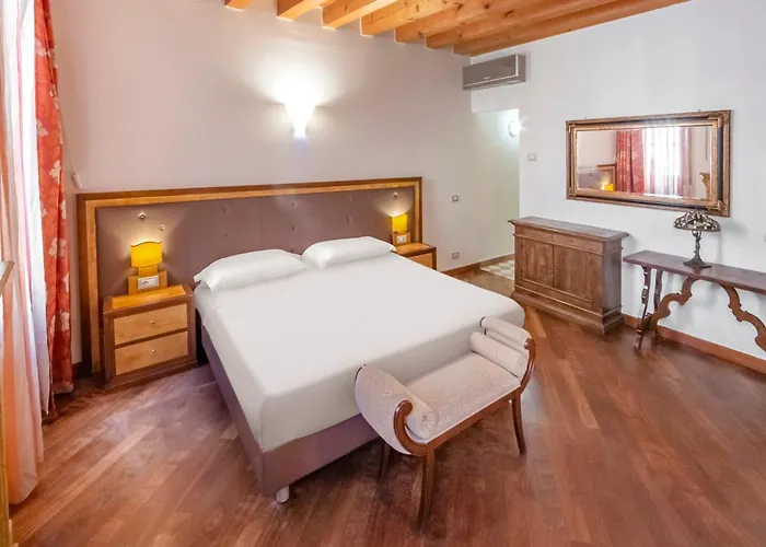 Centre And بيت ضيافة فيرونا