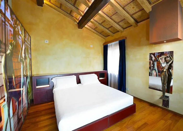 Centre And 4* فيرونا